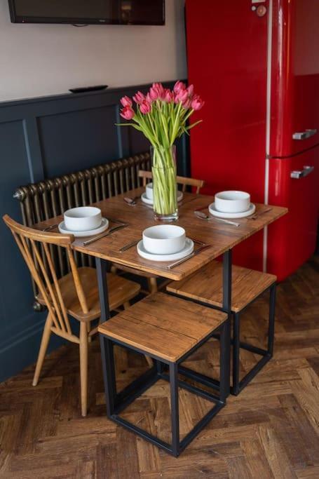 Unique Victorian Stable Conversion ハリファックス エクステリア 写真