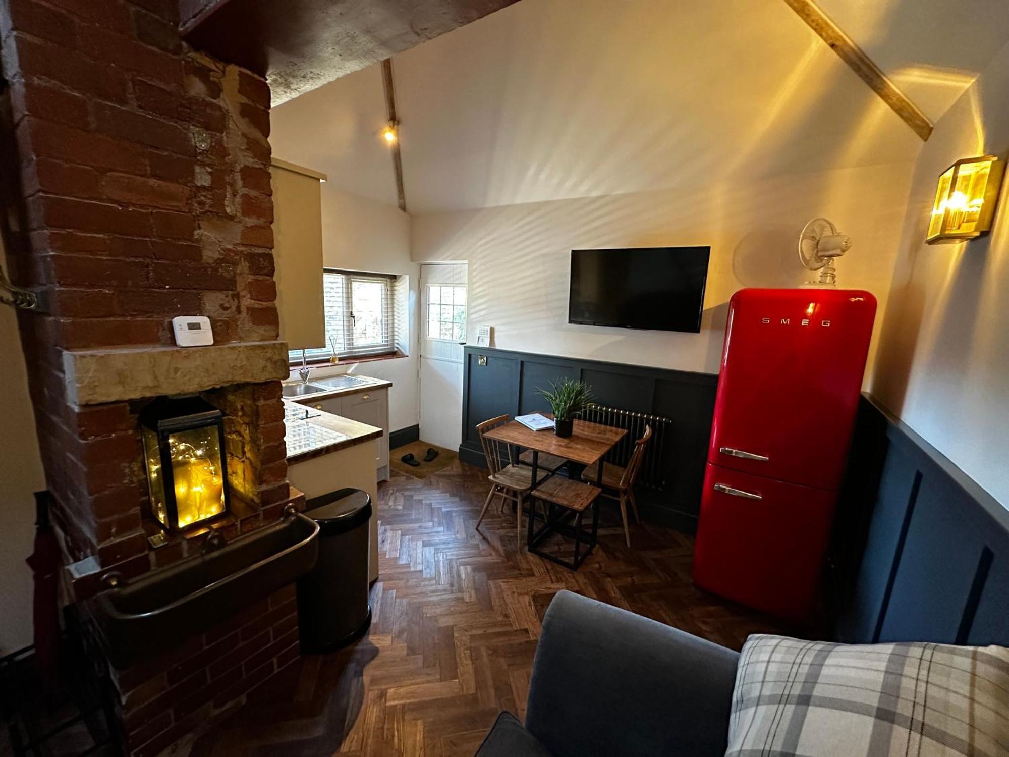 Unique Victorian Stable Conversion ハリファックス エクステリア 写真